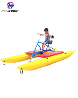 High Quality LLDPE Water Bikes Pontoons Banana Tubes Floating Family Foot Pedal Boats Bicycles 